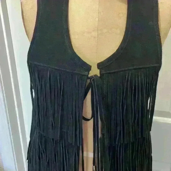 True Religion Leather Fringe 3 Tier, Excellent Condition, Size Medium Super Cool - Picture 5 of 15